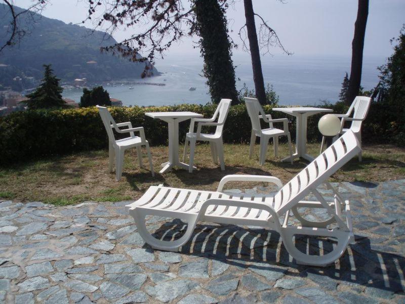 Elegant And Sea View Excelsior Apartment Levanto Kültér fotó